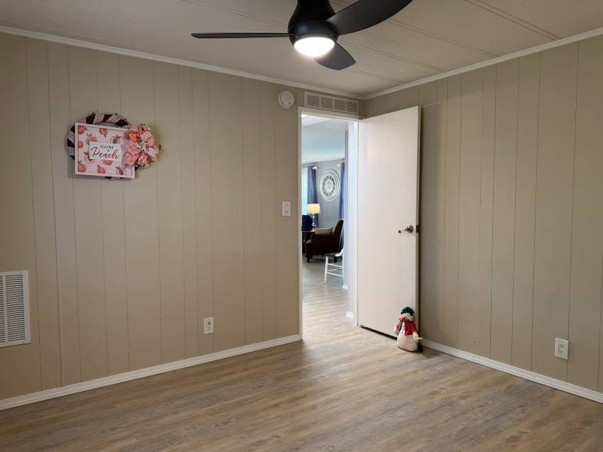 7711 Lakeshore Dr a Ellenton, FL Mobile or Manufactured Home for Sale